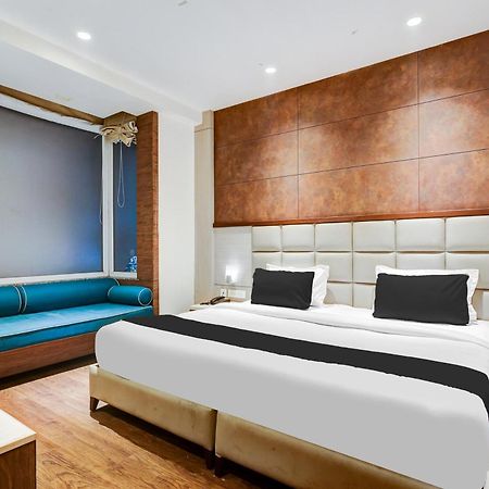Super Townhouse Chhatarpur Near Metro Park New Delhi Ngoại thất bức ảnh