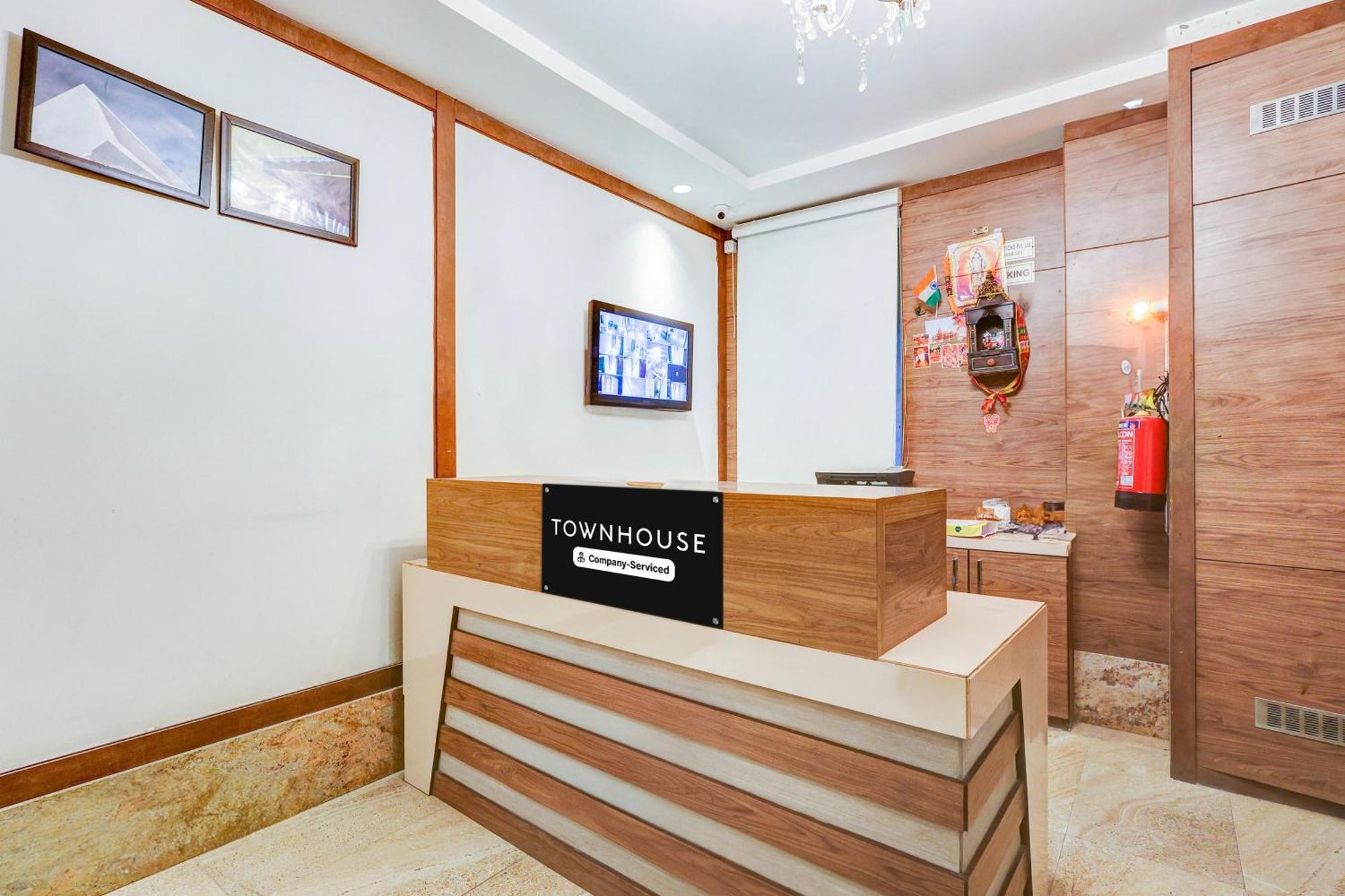 Super Townhouse Chhatarpur Near Metro Park New Delhi Ngoại thất bức ảnh